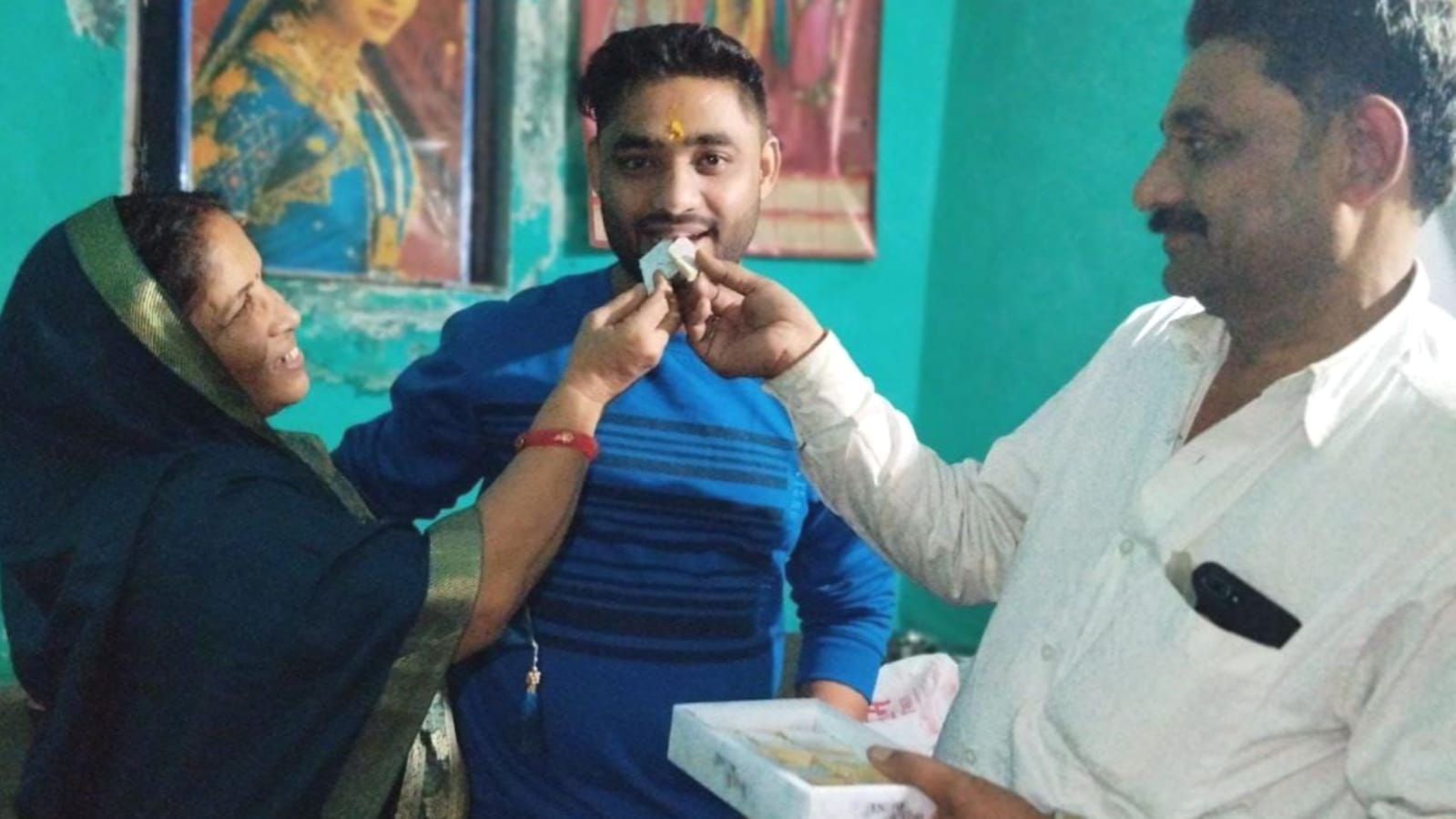 व्यापारी पुत्र शुभम गुप्ता लें आया खुशियों की बहार : मिल रही बधाईयां