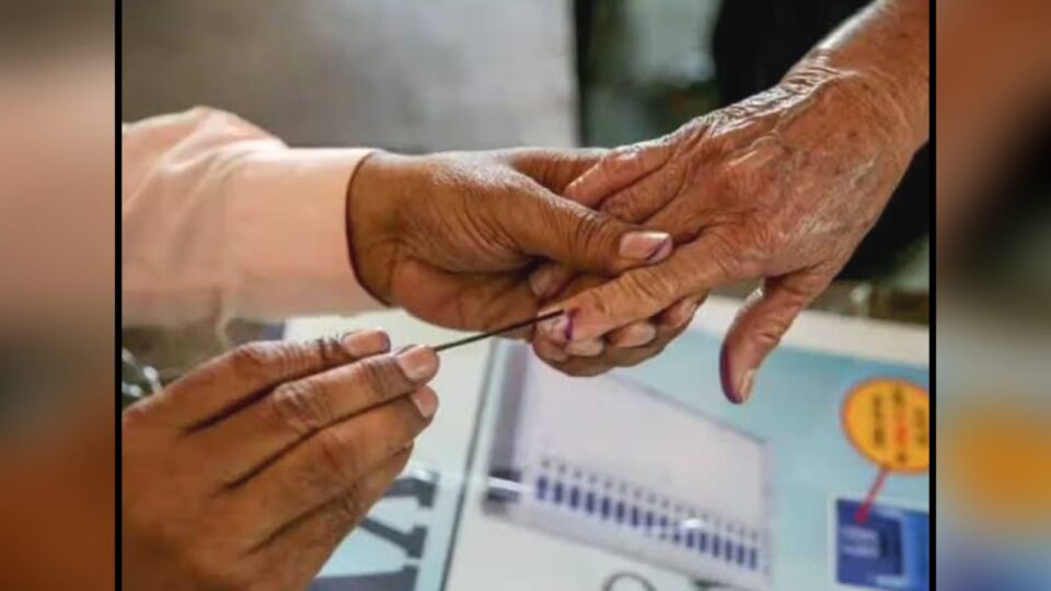 मतदान में बुजुर्ग नहीं होंगे परेशान: घर बैठे वह कर सकेंगे मतदान