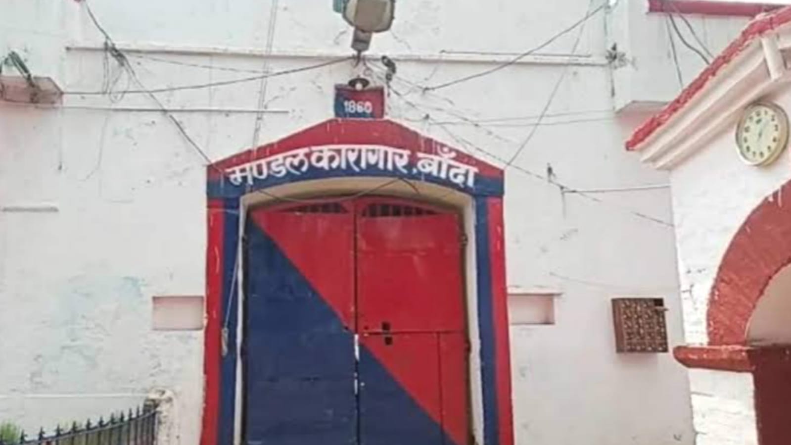 डान मुख्तार को स्लो प्वाइजन के आरोप से जेल प्रशासन में हड़कंप: डॉक्टरों द्वारा चेकअप