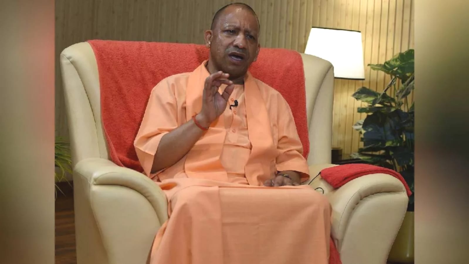 पेपर लीक के बाद सीएम योगी हुए सख्त : जल्द ही कानून लाने का किया बड़ा एलान, नकल माफिया पर नकेल कसने की तैयारी