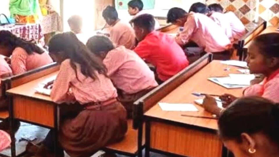 बेसिक शिक्षा परिषद : तीन दिन में तैयार करना होगा रिपोर्ट कार्ड, एक अप्रैल से नया सत्र