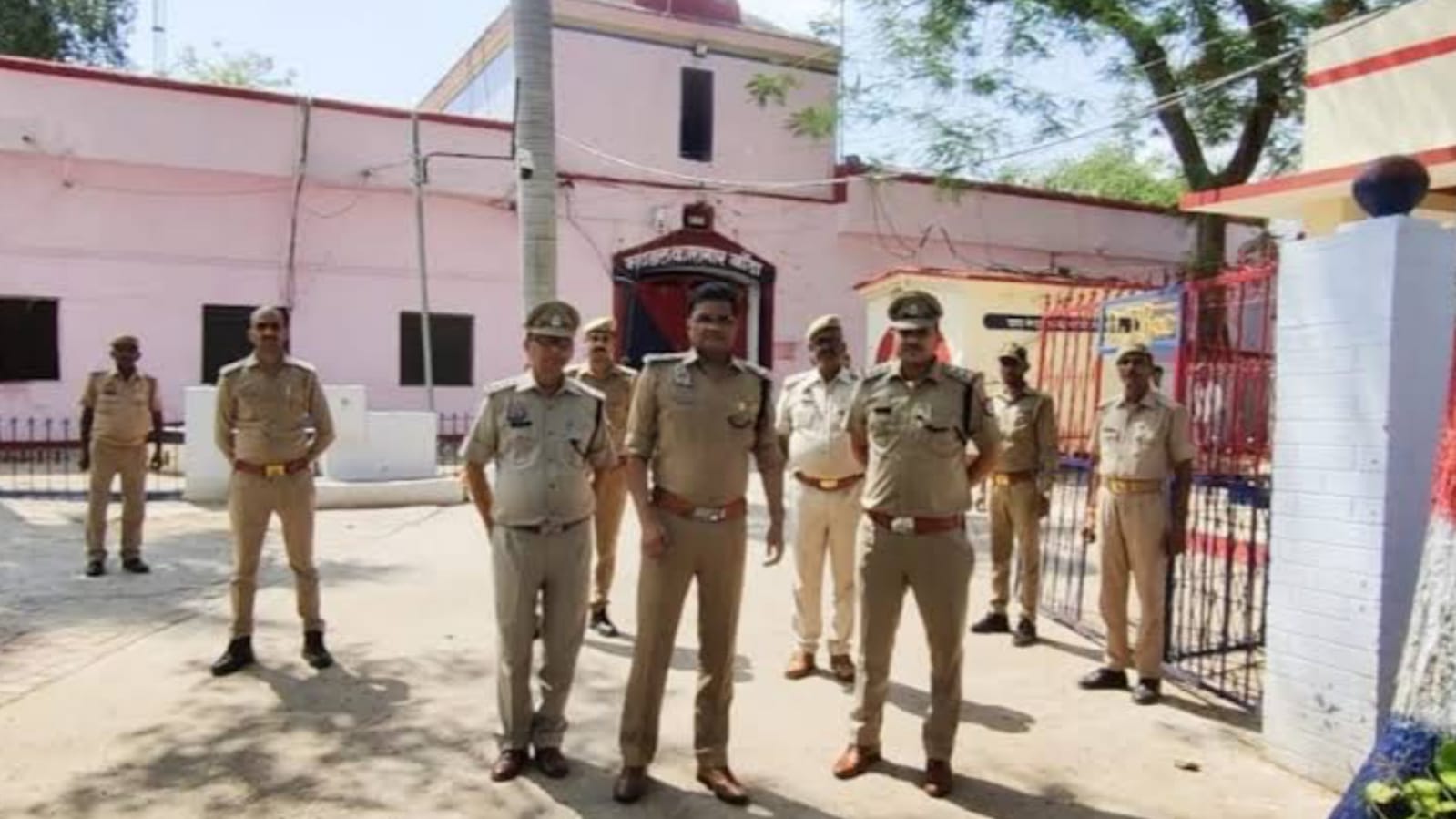 अब तुझे ठोकना है, बच सके तो बच ले : मुख्तार की मौत के बाद बांदा जेल अधीक्षक को जान से मारने की धमकी