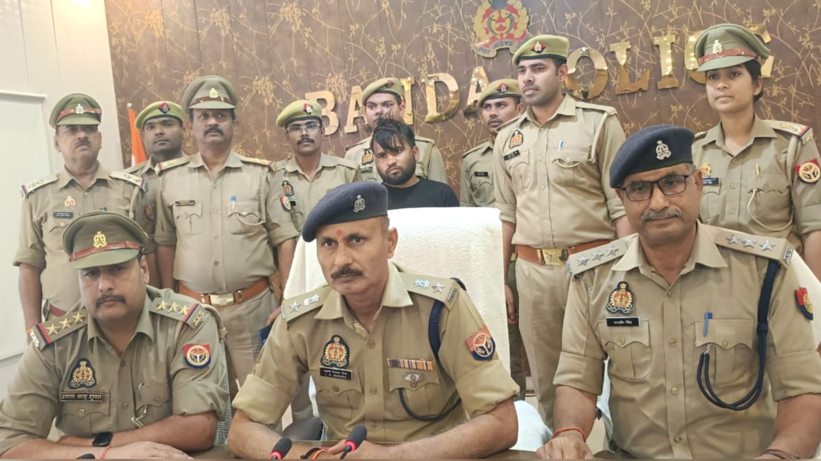 पुलिस अफसर बताकर वसूली करने वाले गिरोह का पर्दाफाश : एक गिरफ्तार