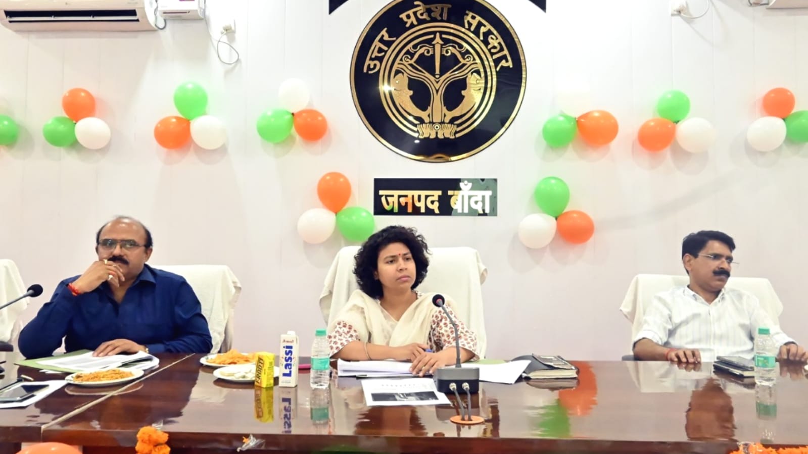डीएम दुर्गा शक्ति रोग नियंत्रण पर सख्त: अधिकारियों पर कसी लगाम