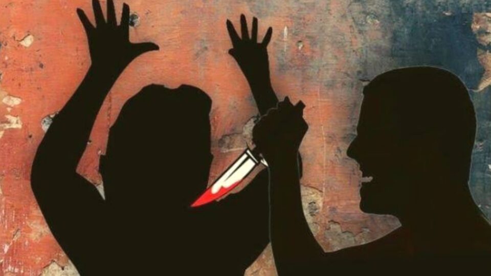 हैवानियत की हदें: पत्नी के सीने में गर्म पेचकश से गोदा अपना नाम, प्लास से नोंच डाले अंगुलियों के नाखून
