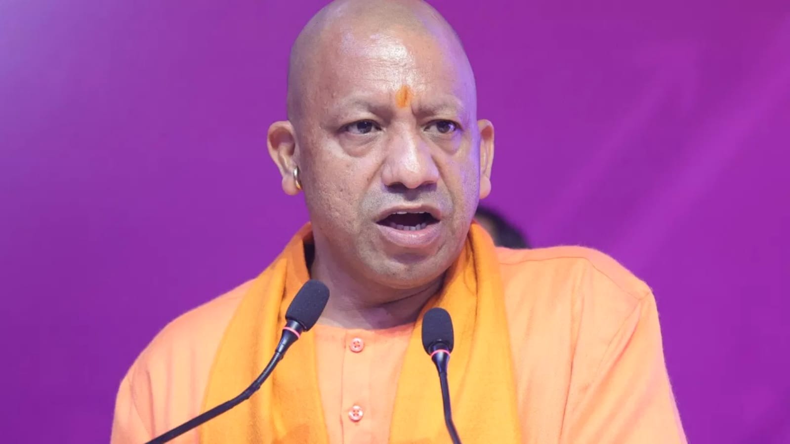 सीएम योगी ने सपा पर बोला हमला: दंगाइयों का करते है महिमामंडन और आतंकियों के मुकदमे वापस