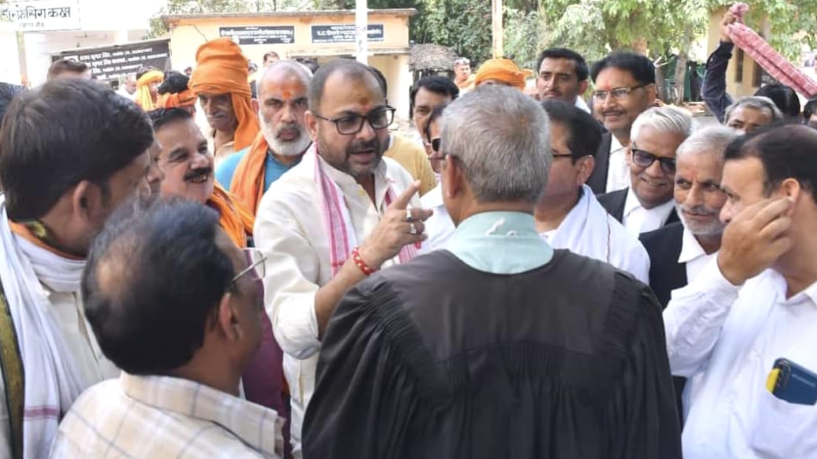 विधायक प्रकाश नें सेन समाज एवं अधिवक्ताओं में भरी हुंकार: फिर एक बार मोदी सरकार