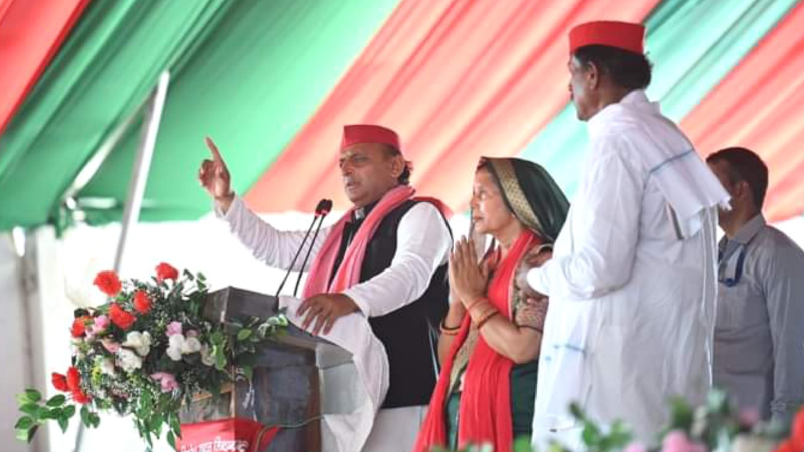 अखिलेश यादव बोले: बुंदेलखंड भाजपा को कोई भी सीट नहीं देगा, संविधान पर मंडरा रहा खतरा