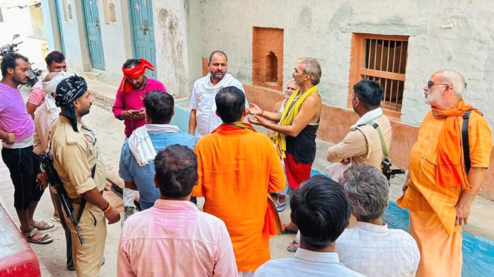 विधायक प्रकाश नें प्रचार के अंतिम क्षण तक जन संपर्क की झोंकी ताकत
