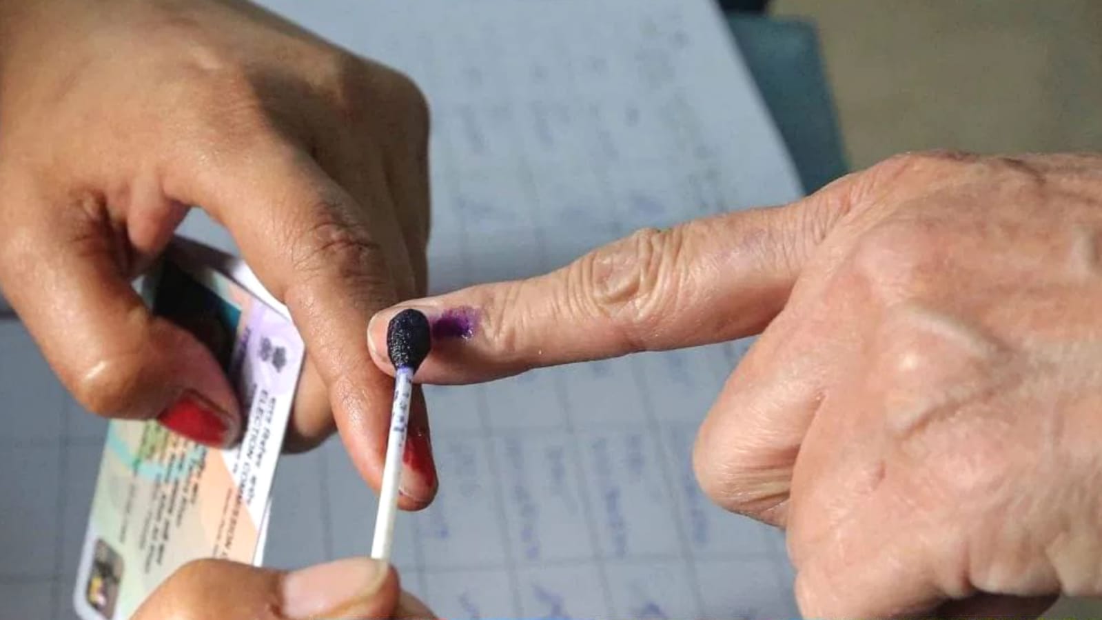 बांदा जिले में 13,28,339 मतदाता करगें अपने मताधिकार का प्रयोग