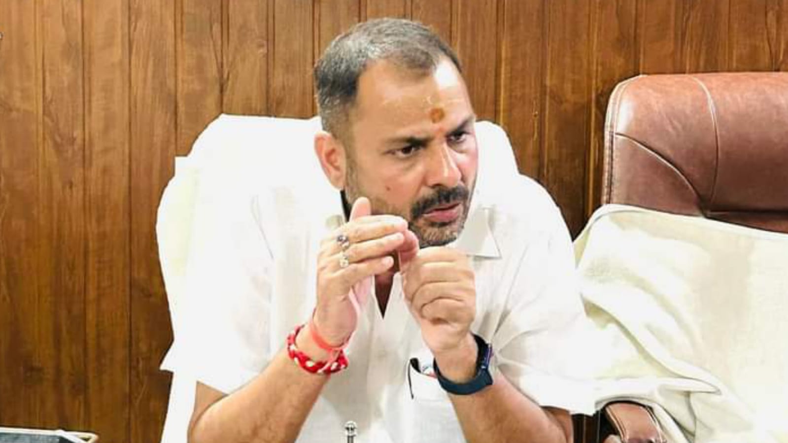 विधायक प्रकाश द्विवेदी बिजली विभाग पर खफा : दिया कार्यवाई का अल्टीमेटम
