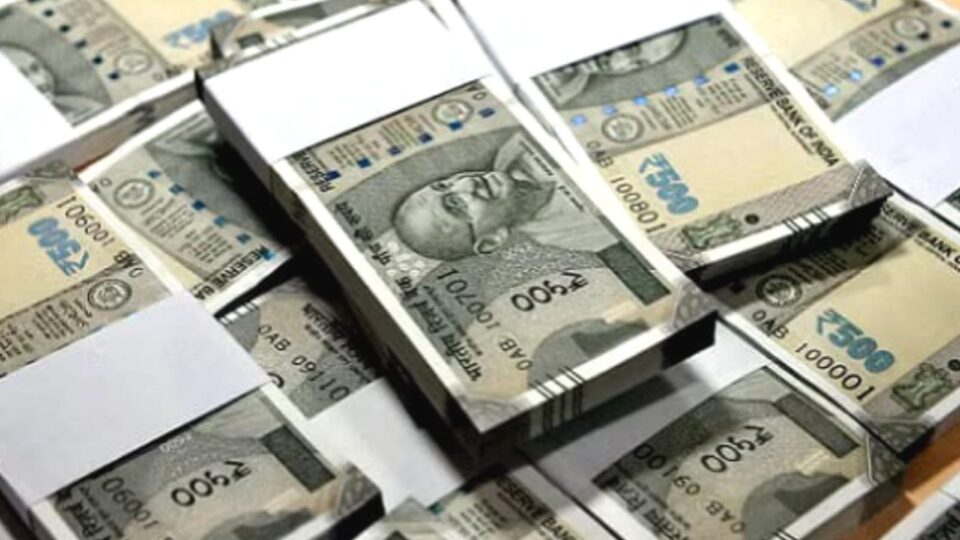 निकम्मेपन की हद : बजट के लिए रोने वालों ने लौटाए सवा अरब