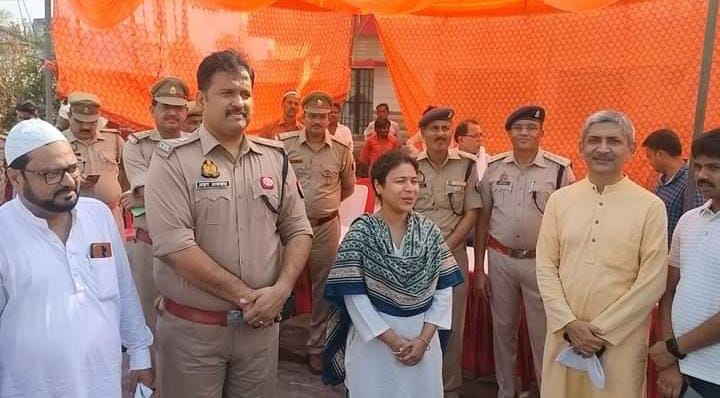 ड्रोन कैमरे की निगरानी में बकरीद की हुई नमाज : मुल्क की खुशहाली के लिये मांगी दुआ