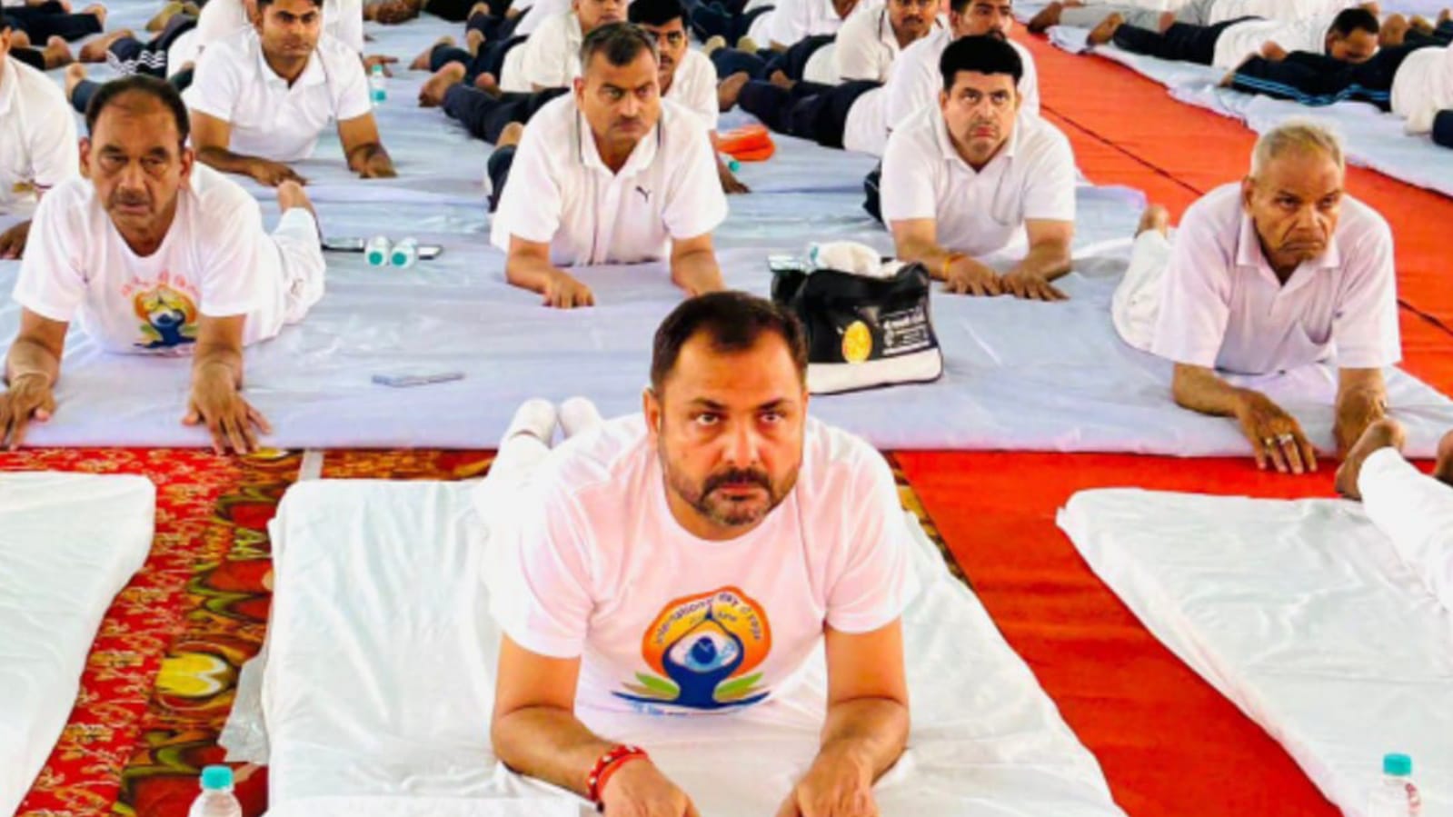 सदर विधायक प्रकाश बोले : करो प्रतिदिन योग और रहो निरोग