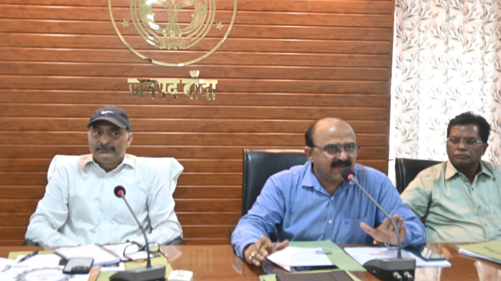 डीएम नागेंद्र ने संचारी रोग नियंत्रण हेतु स्वास्थ विभाग पर कसी लगाम: ढिलाई नहीं बर्दाश्त