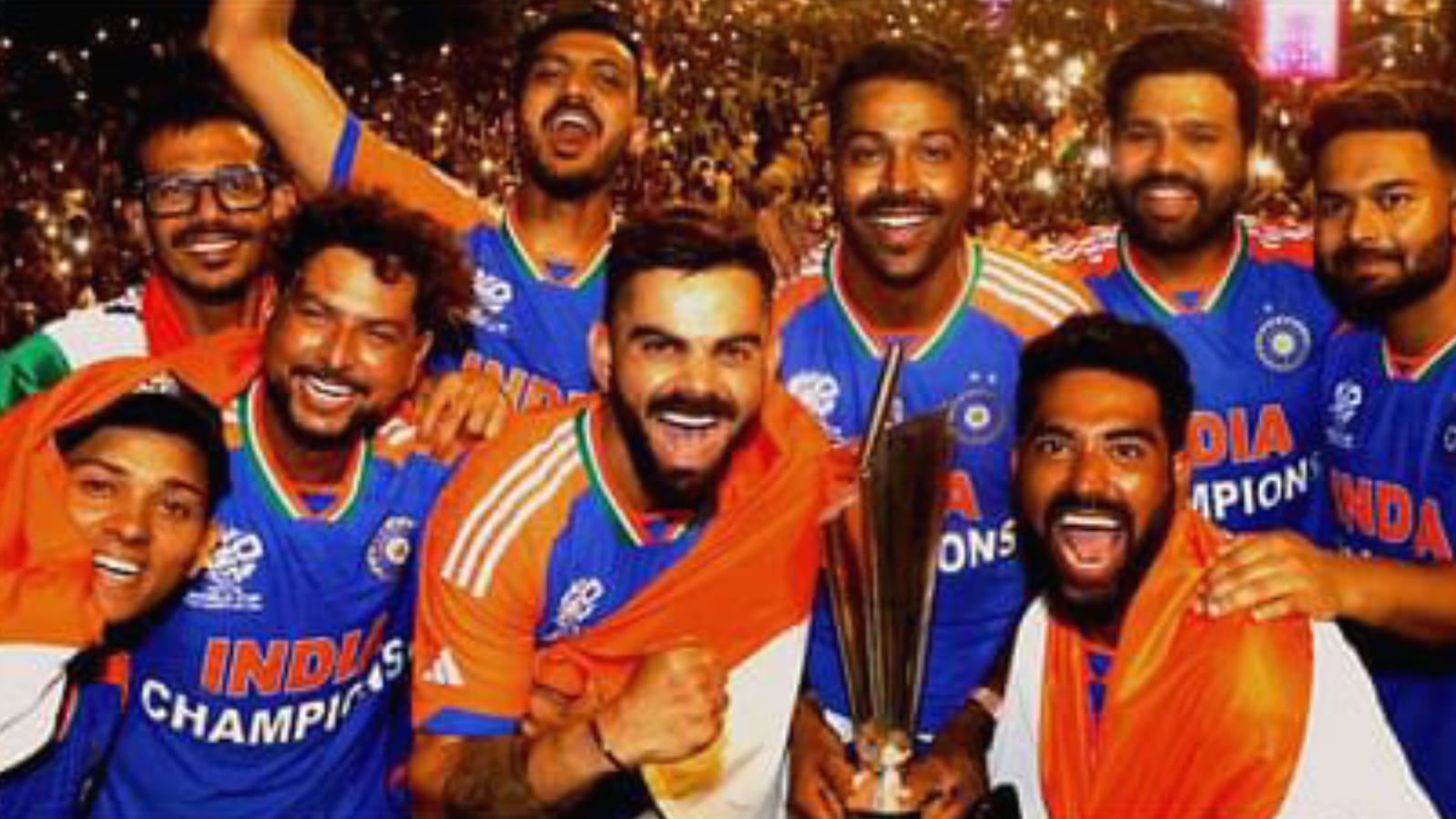वर्ल्ड चैंपियन टीम इंडिया का वानखेड़े स्टेडियम में हुआ जोरदार स्वागत: रोहित और विराट कोहली हुए भावुक