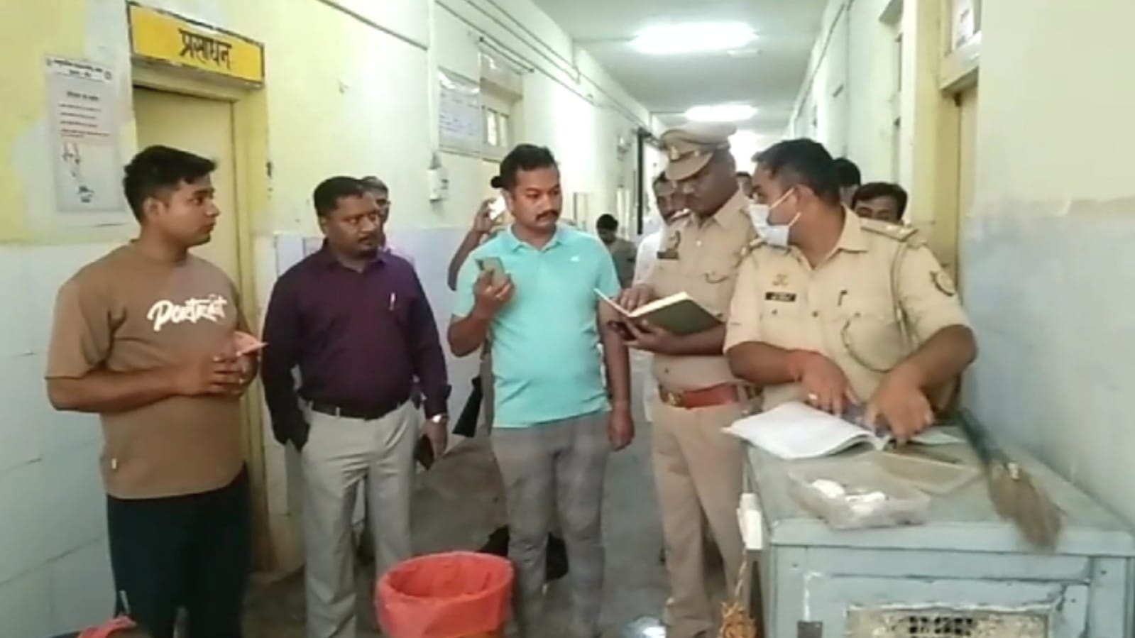 मानवता हुई शर्मसार: सीएचसी के कूड़ेदान में मिला नवजात का शव,पुलिस नें शुरू की जांच