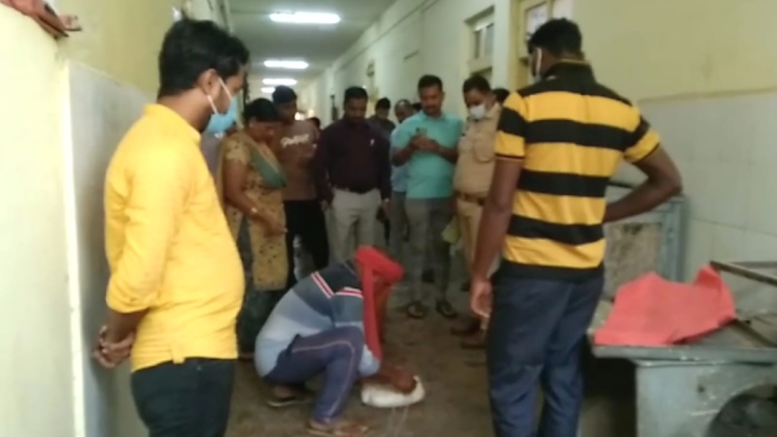 मानवता हुई शर्मसार: सीएचसी के कूड़ेदान में मिला नवजात का शव,पुलिस नें शुरू की जांच