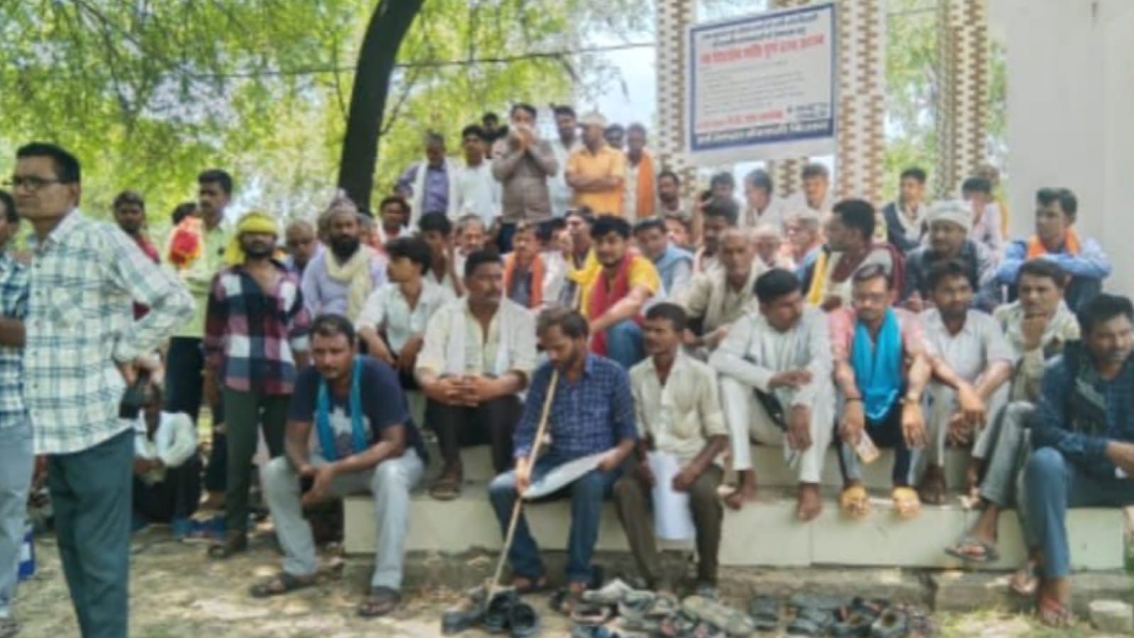 किसानों का फिर आया गुस्सा: मांगे पूरी न होने पर बिजली घर का घेराव कर दिया धरना
