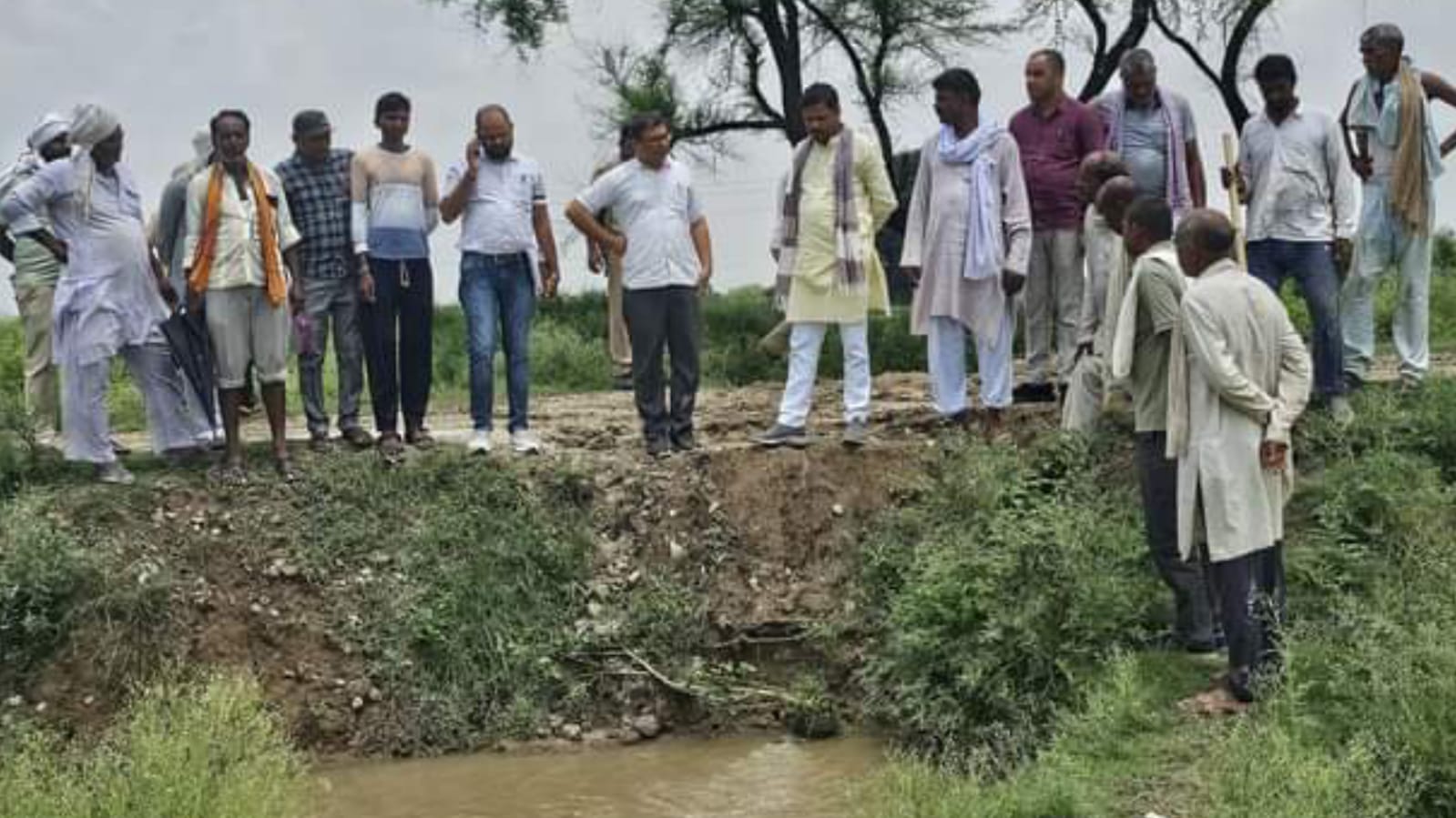 जिला पंचायत अध्यक्ष सुनील द्वारा नहर एवं पंप कैनाल का निरीक्षण: सिंचाई दुरुस्ती के निर्देश