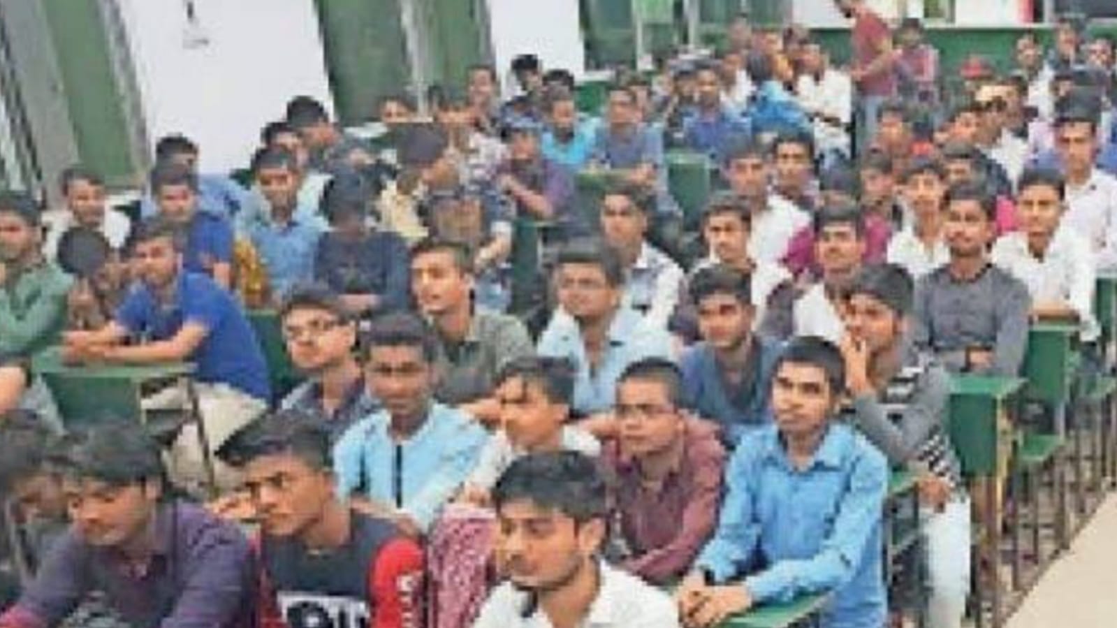 बांदा कोचिंग सेंटरों में होगा हादसा ? मानक विहीन सेंटर संचालित: सुरक्षा के नहीं हैं इंतजाम