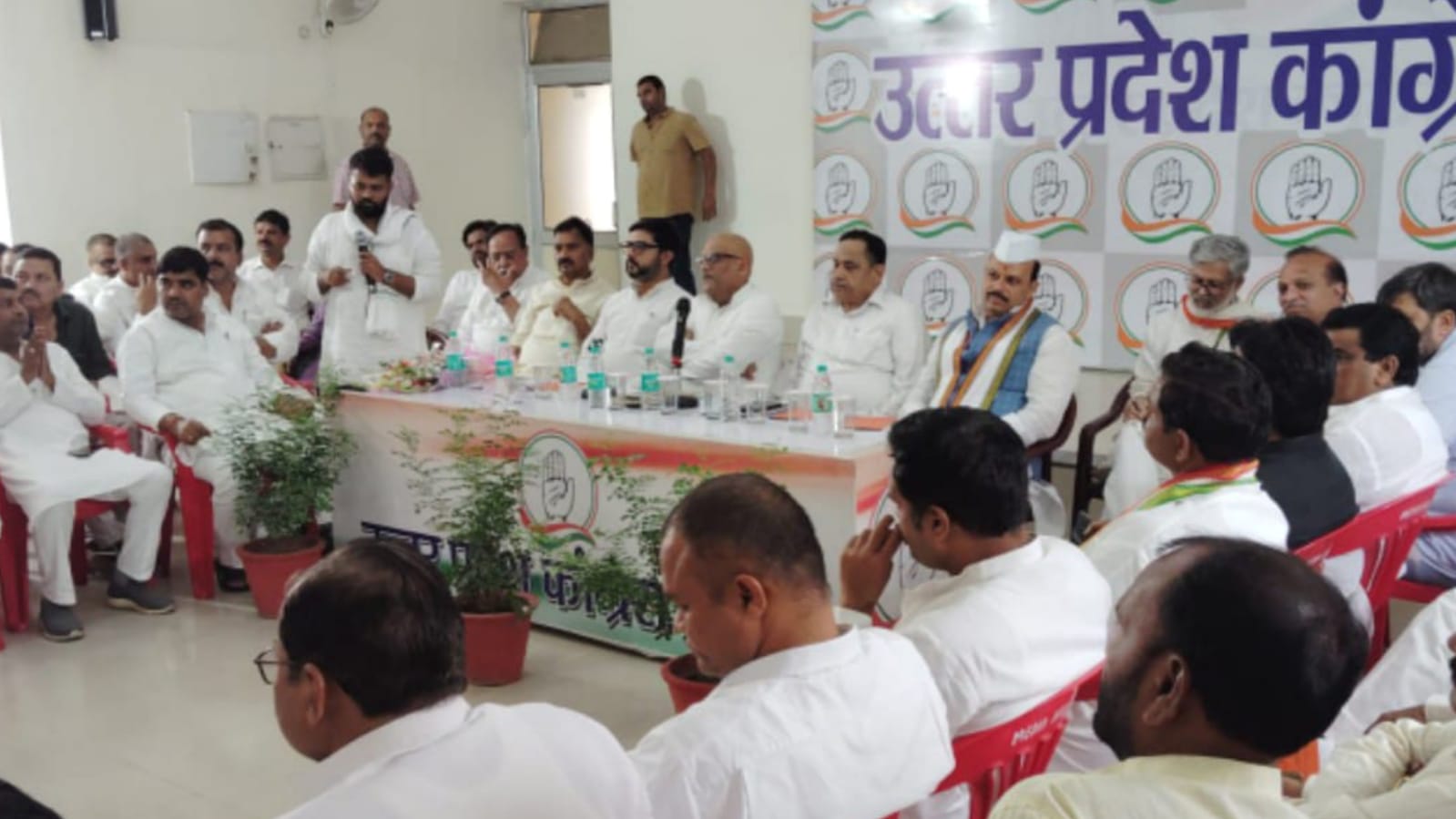प्रदेश कांग्रेस में संगठन के विस्तार पर तेज हुआ मंथन: बूथ स्तर पर होगी मजबूती