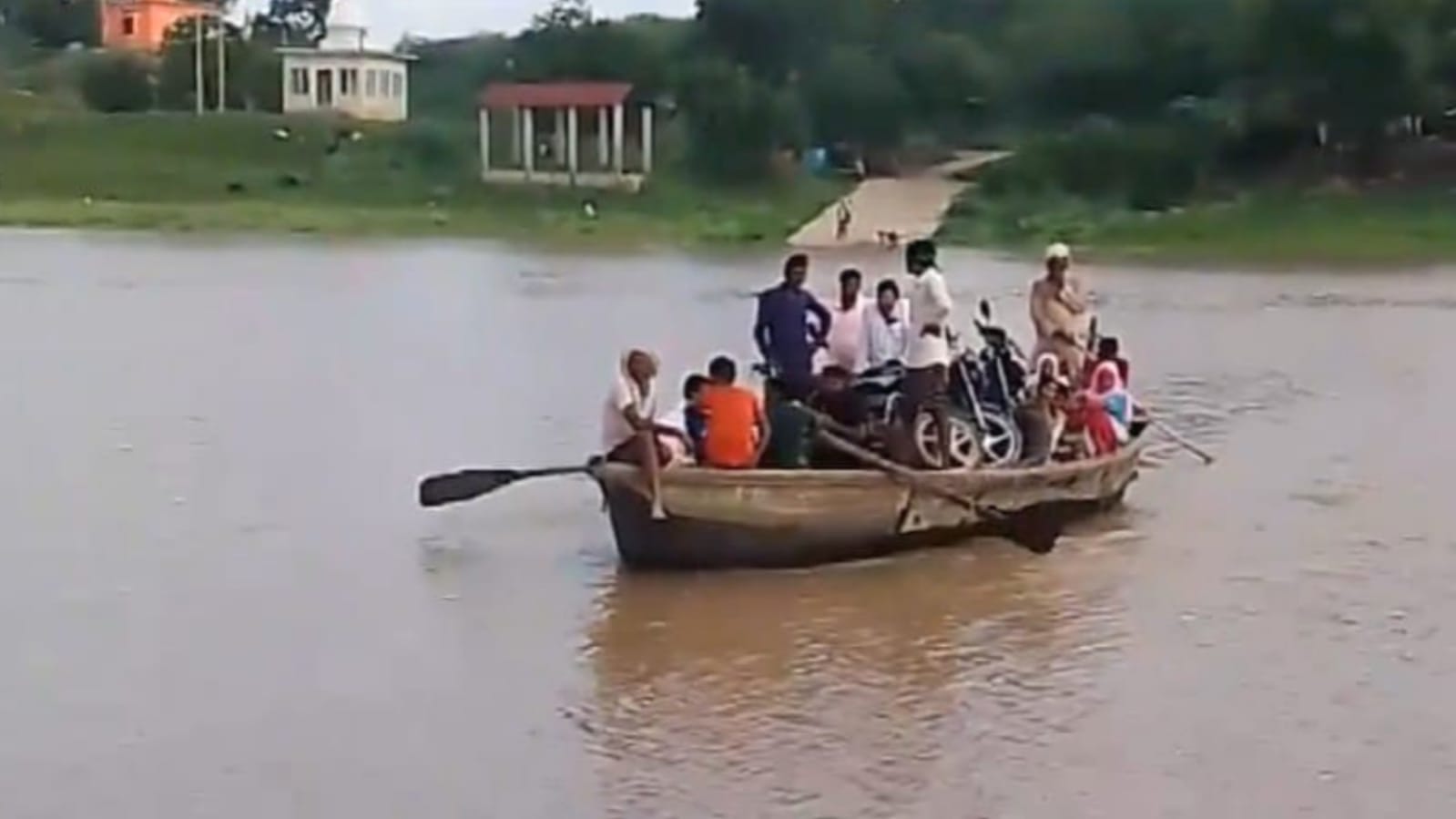 जल प्रलय की ओर बढ़ रही केन का जल स्तर घटना शुरू: 50 से अधिक गांव थे प्रभावित