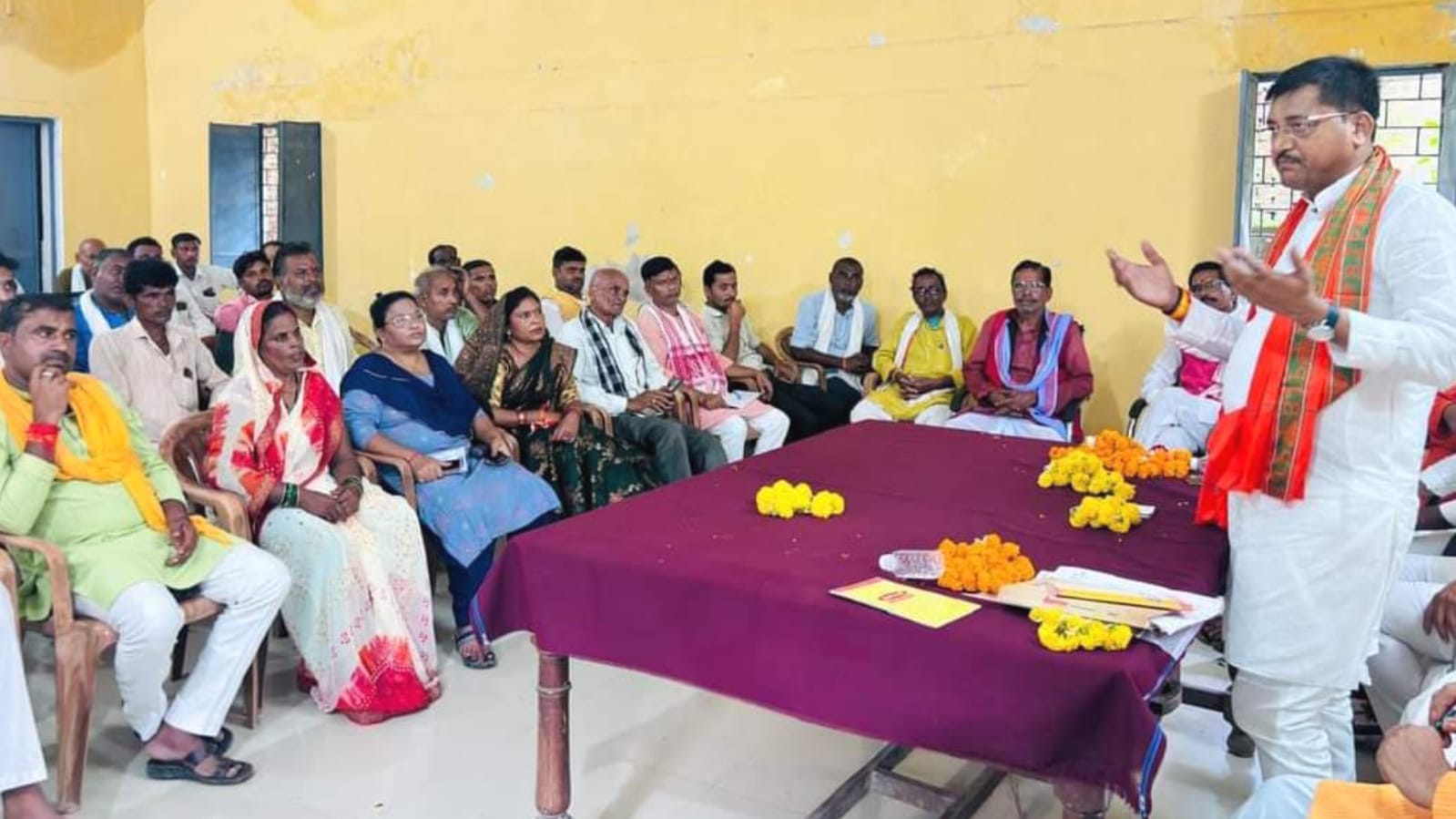 मंत्री रामकेश सदस्यता अभियान की गोल्ड मैडल के लिये हुये सक्रिय