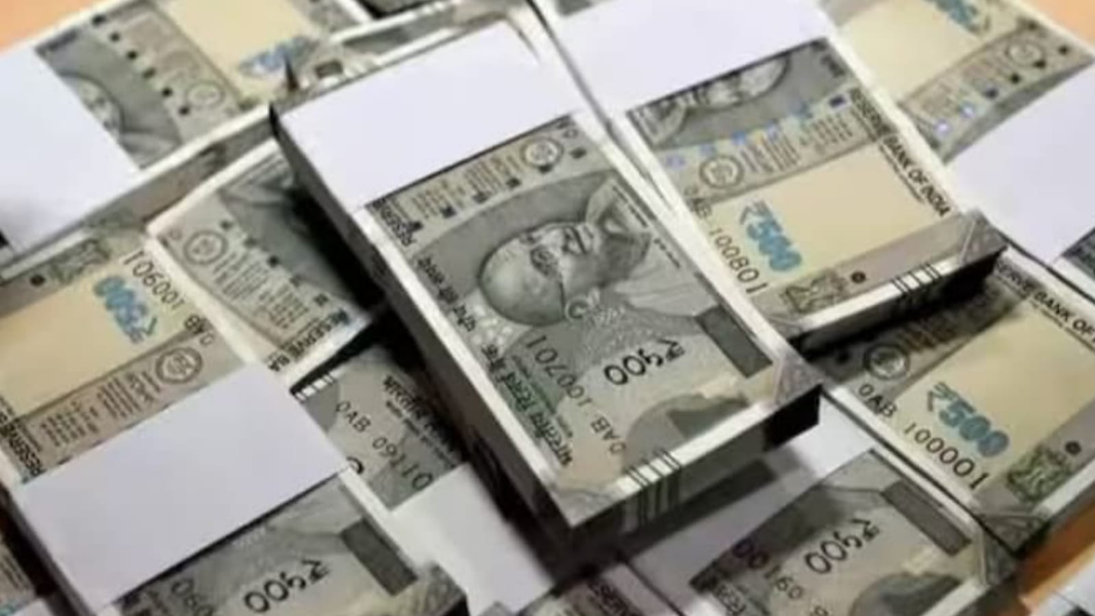 बैंक में जमा बाबा के 23 लाख की रकम खातों में ट्रांसफर कर पौत्र फरार
