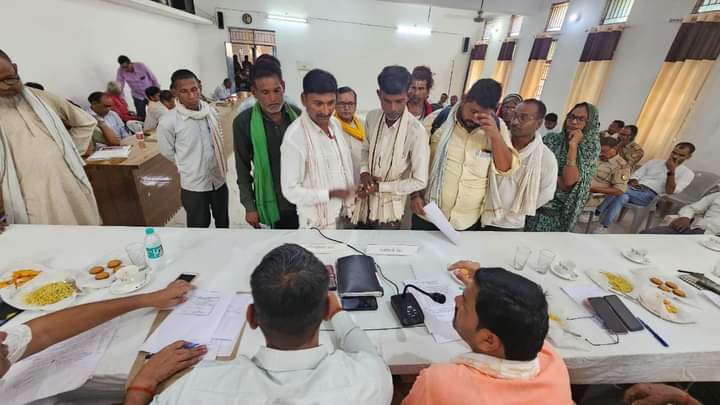 जिला पंचायत अध्यक्ष सुनील पटेल ने जनता की समस्याओं का किया समाधान: 15 दिन का समय निर्धारित