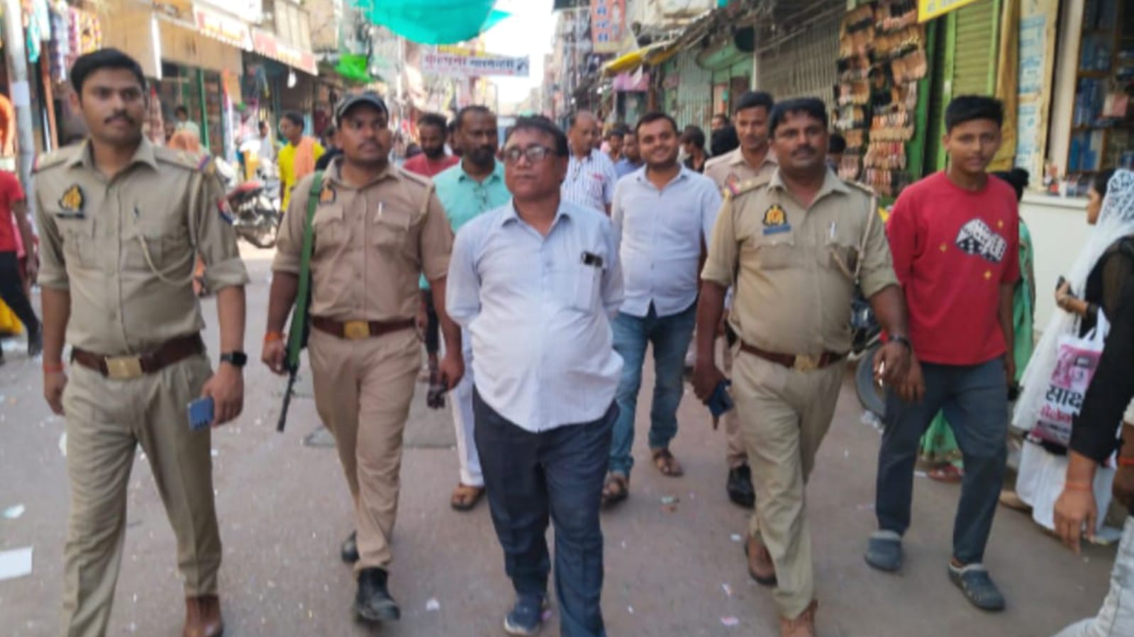 अतिक्रमण हटाओ अभियान में हल्का गुस्सा : छह हजार रुपया जुर्माना वसूला