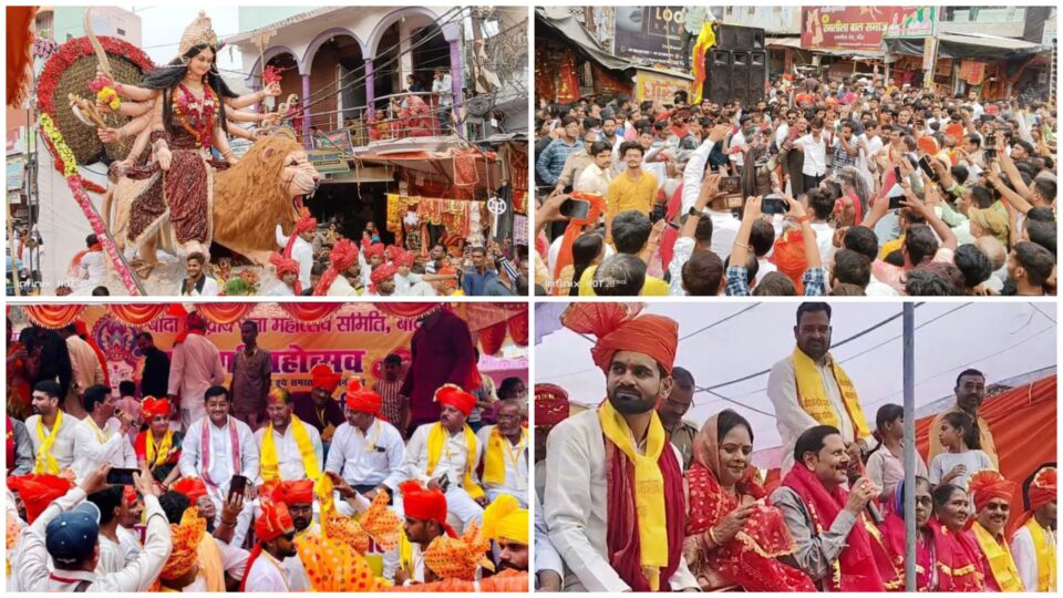 माँ की "विदाई" पर "रोये भक्त" : ढोल-नगाड़े की धुन पर मूर्तियों का विसर्जन