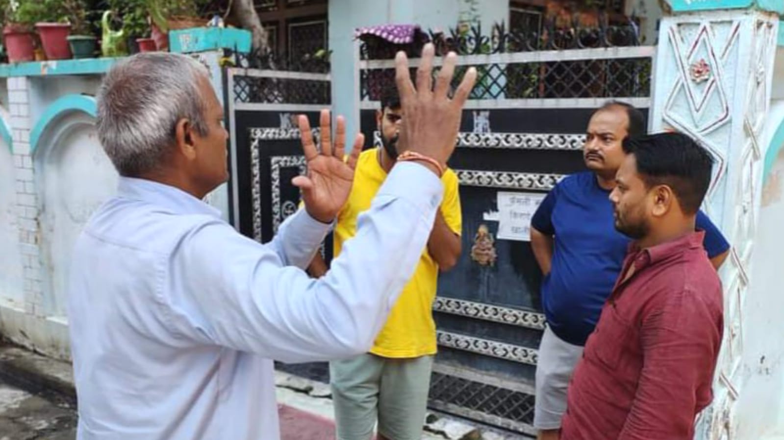 अंकित बासू दे रहे स्वच्छता अभियान को नई दिशा: किया वार्डों में सफाई का निरीक्षण