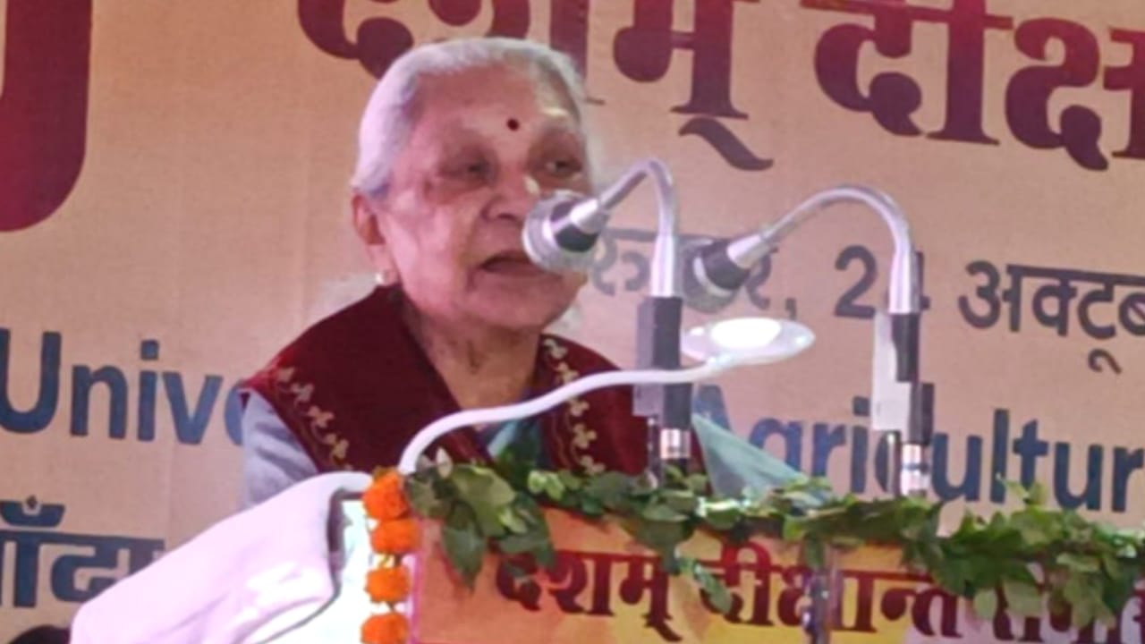 राज्यपाल आनंदी बेन दीक्षांत समारोह में बोली : शिक्षा के ज्ञान से समाज और देश को करें आलौकित