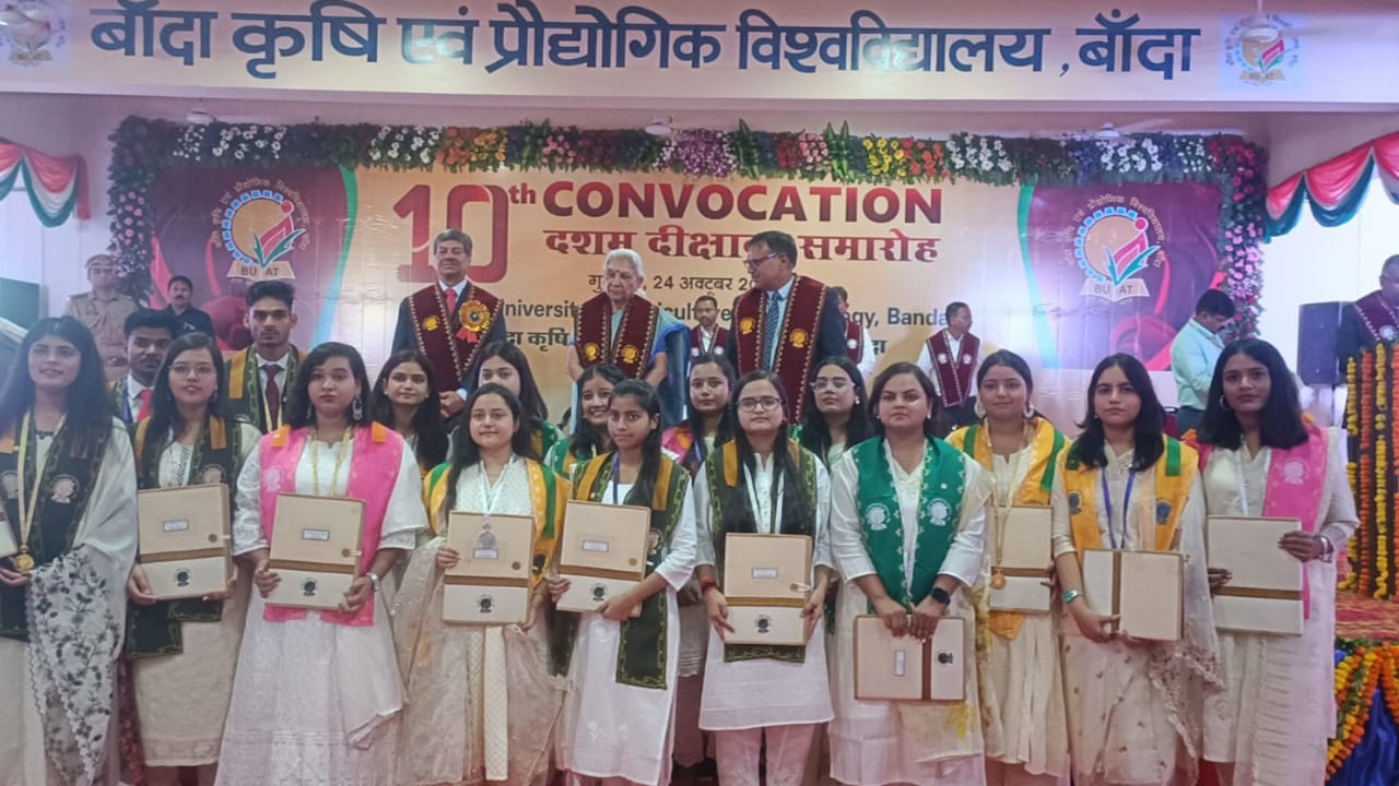 राज्यपाल आनंदी बेन दीक्षांत समारोह में बोली : शिक्षा के ज्ञान से समाज और देश को करें आलौकित