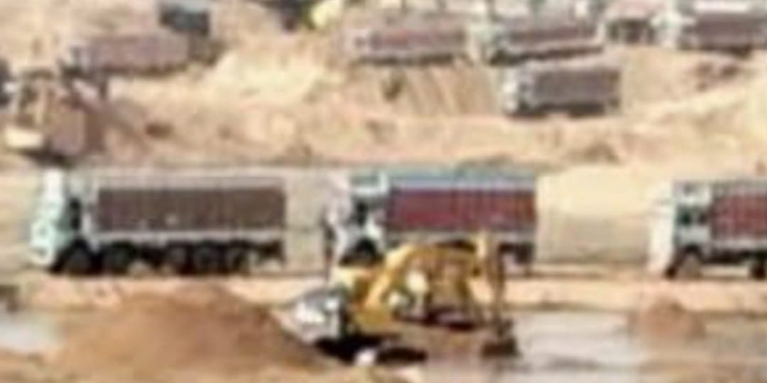 बांदा की "पथरी खदान में अवैध खनन" का नहीं थमा खेल: "डीएम को ताल ठोंक रहा है माफिया" !