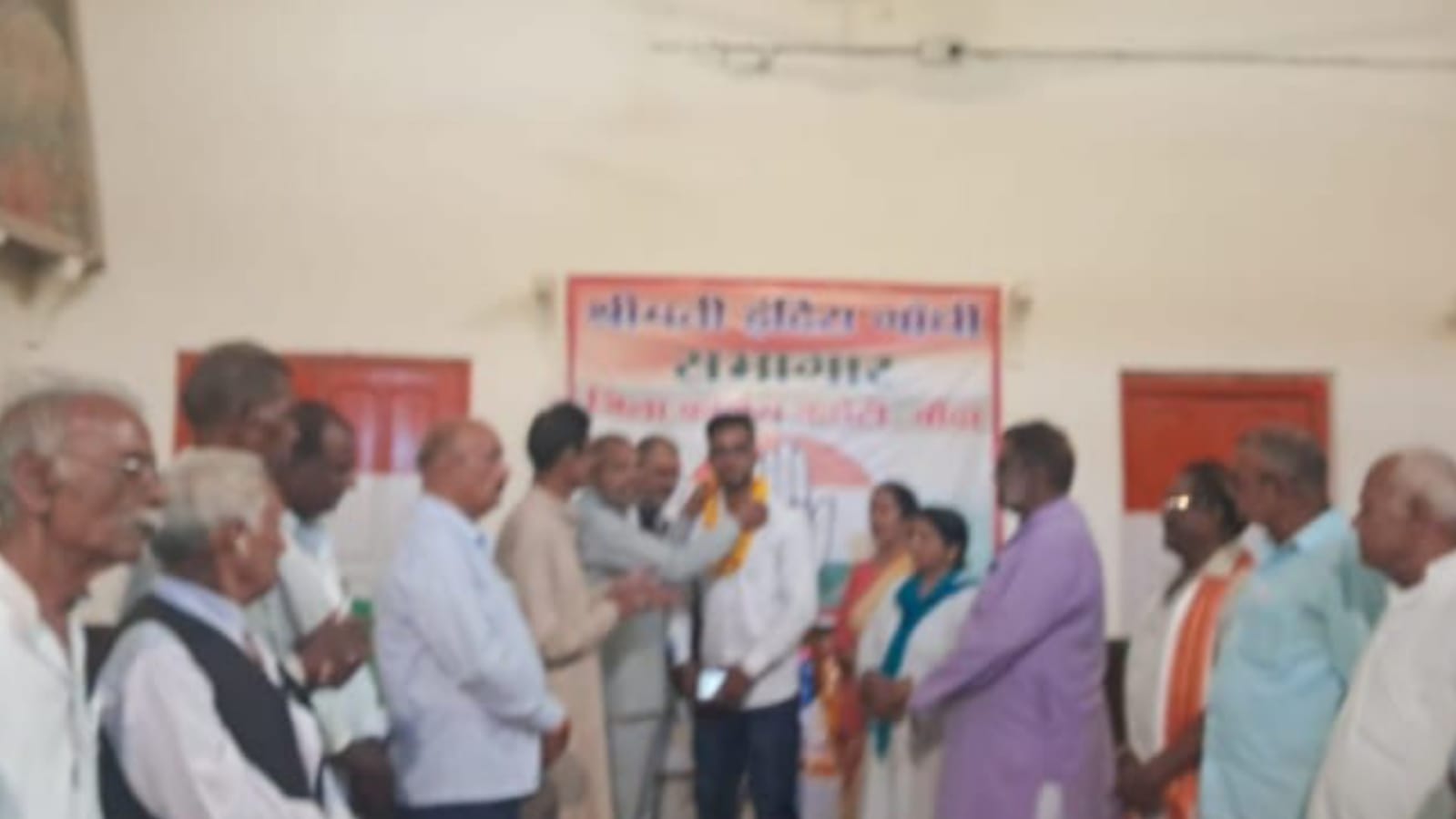 कांग्रेस नें इंदिरा गांधी, सरदार वल्लभ एवं नरेंद्र देव को किया याद: दी श्रंद्धांजलि