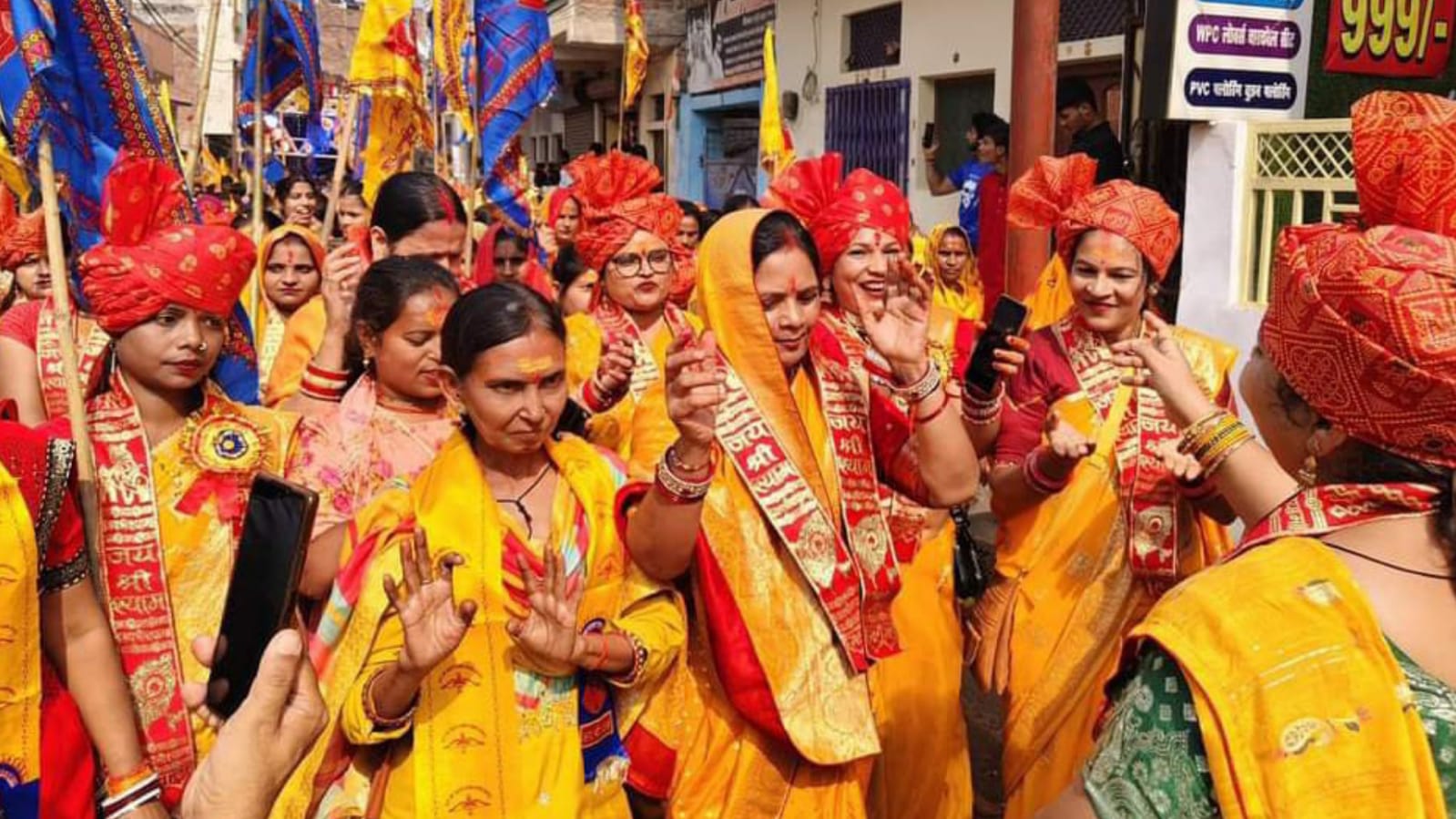 अध्यक्ष मालती गुप्ता खाटू जन्मोत्सव पर भाव विभोर: उनका नृत्य बना आकर्षण