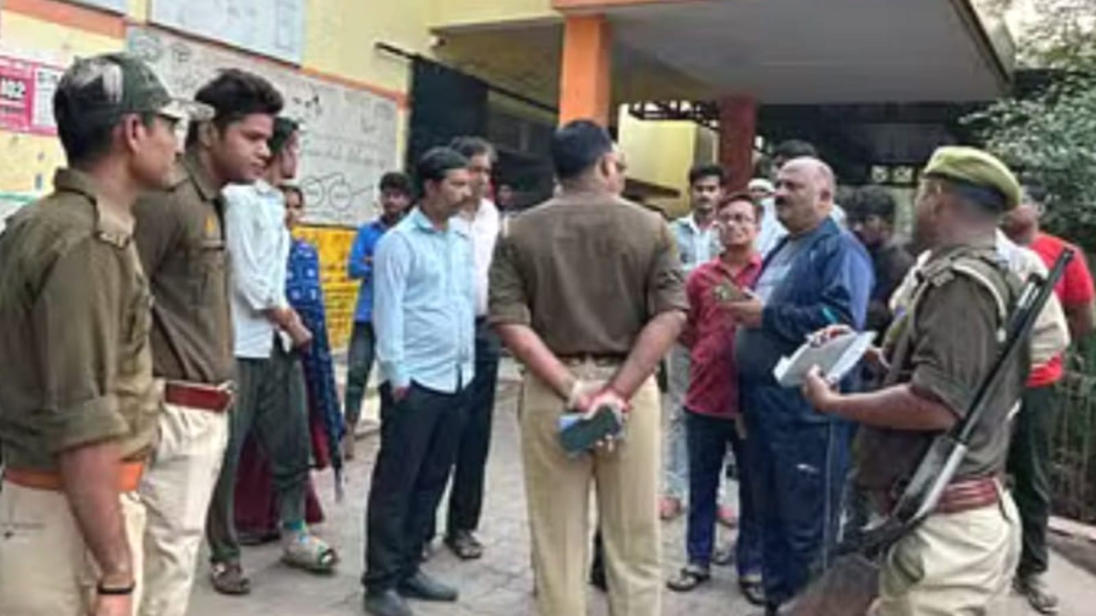 युवक की हत्या से हड़कंप: गंभीर चोटों के साथ मिला शव, पुलिस जांच में जुटी