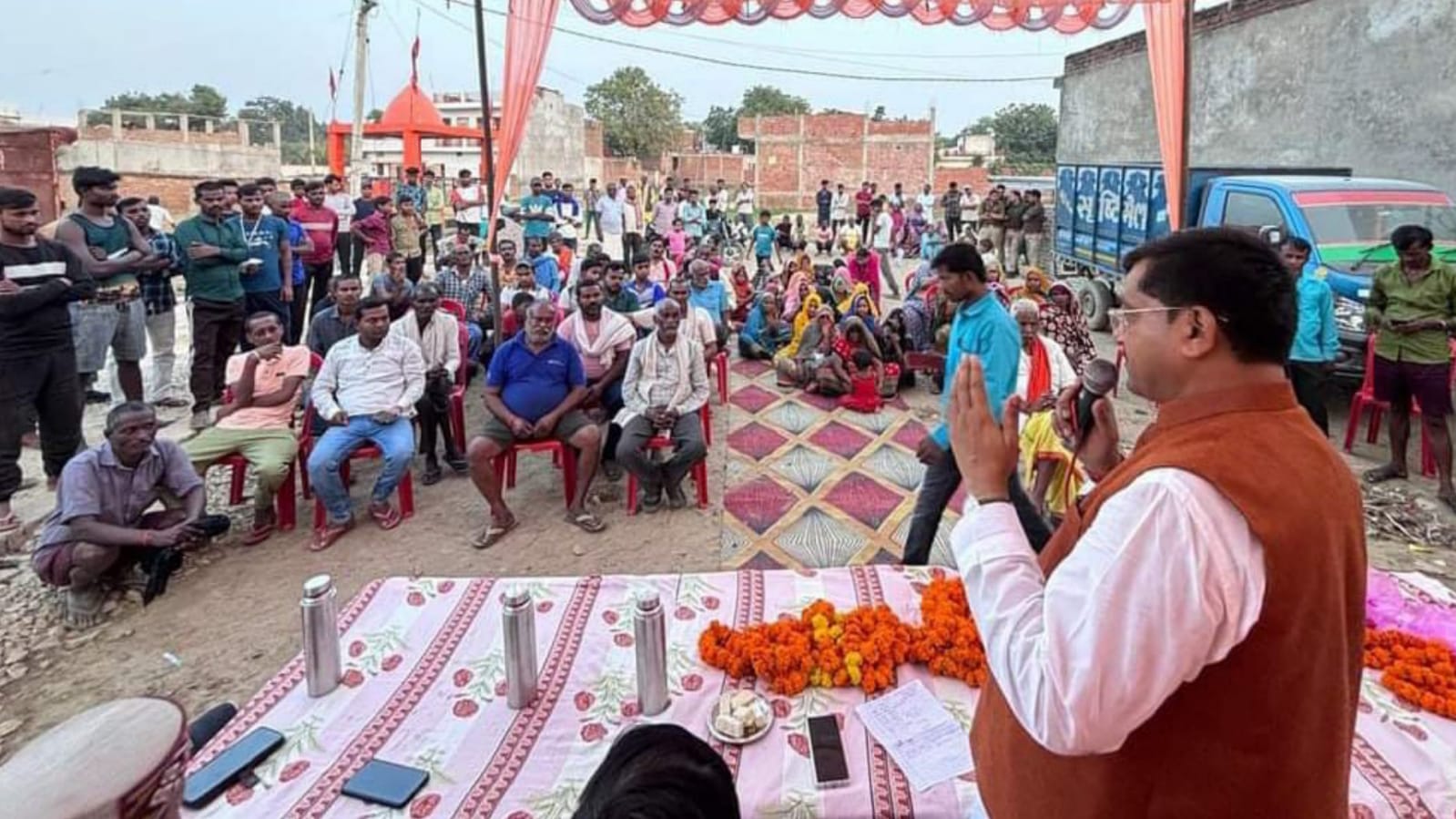 मंत्री रामकेश द्वारा फूलपुर में जनसंपर्क एवं सभा : भाजपा के पक्ष में मतदान की अपील
