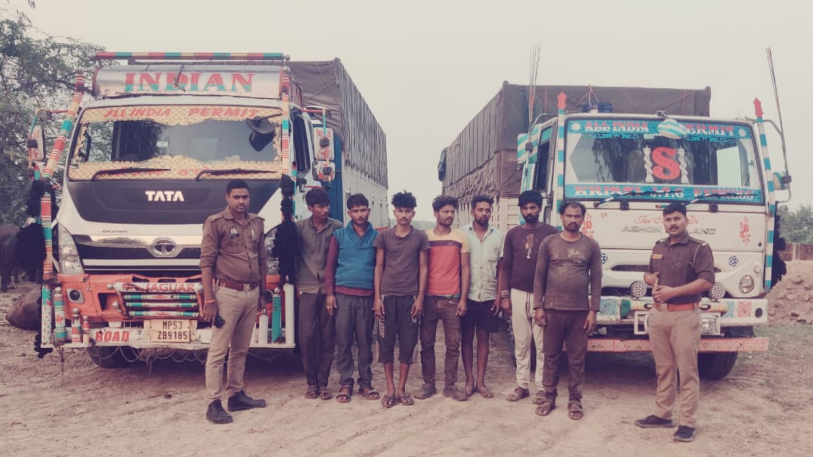 क्रूरता पूर्वक पशु तस्करी : 72 पशुओं को पुलिस ने किया बरामद, सात अभियुक्त गिरफ्तार
