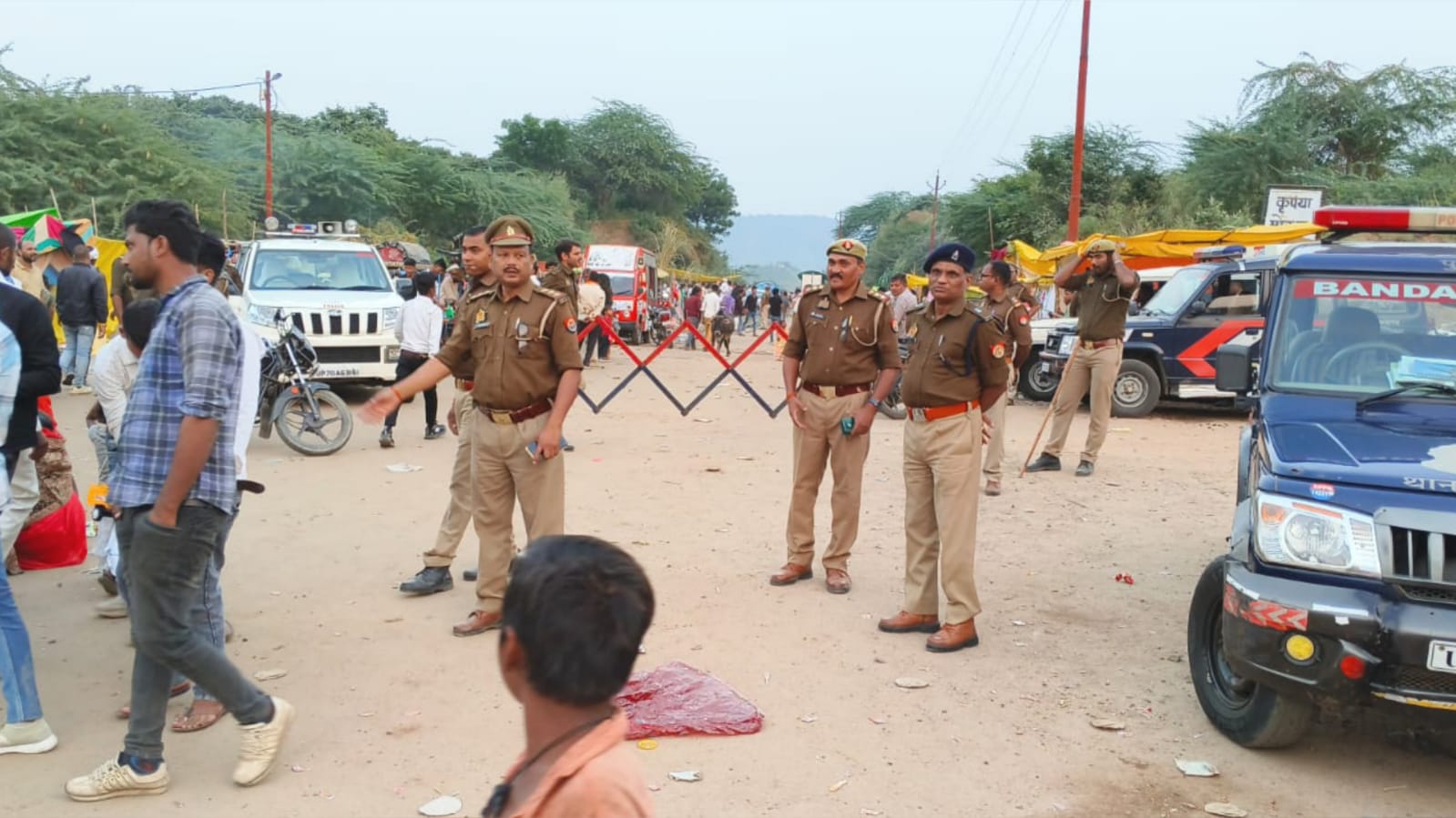 एएसपी शिवराज ने कालिंजर मेलें का किया निरीक्षण: कड़ी नजर के दिये निर्देश
