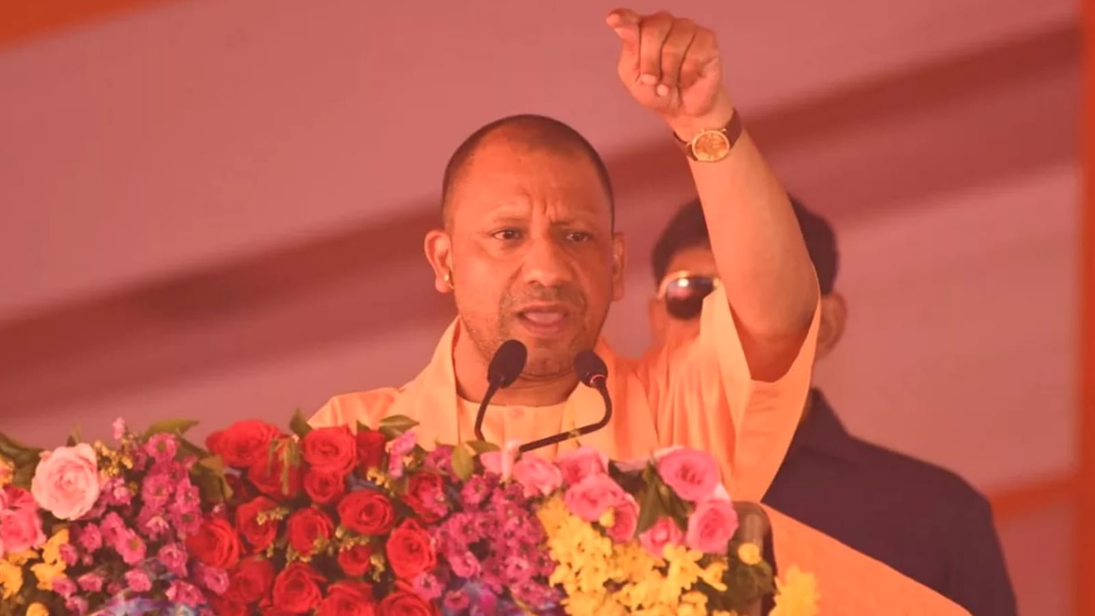 सीएम योगी का भारी चुनावी प्रचार: यूपी से लेकर महाराष्ट्र तक 13 दिन में 37 जनसभाएं और 2 रोड शो किए