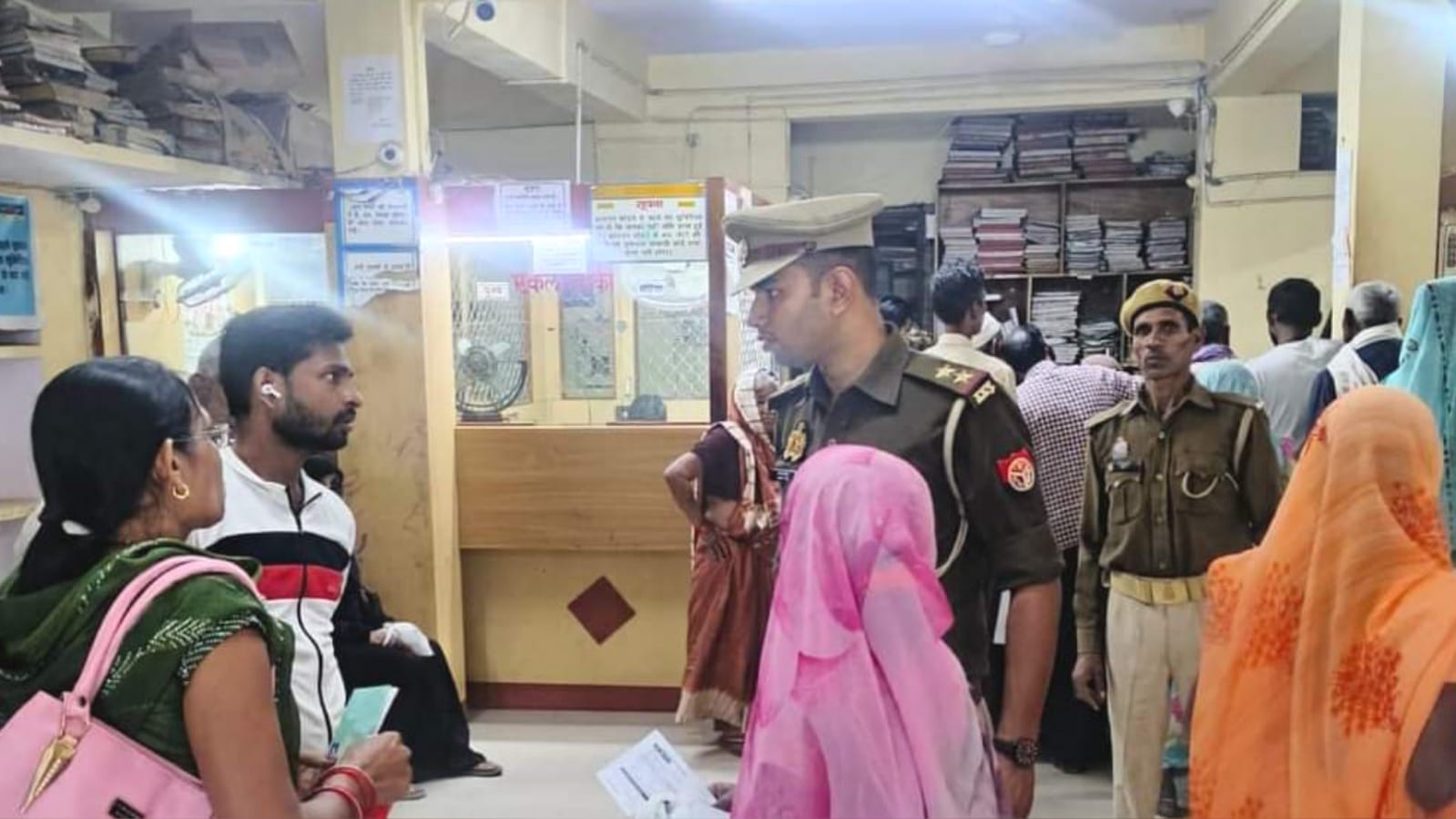 पुलिस का सख्त कदम: बैंक सुरक्षा पर पुलिस का फोकस, संदिग्धों पर कड़ी निगरानी