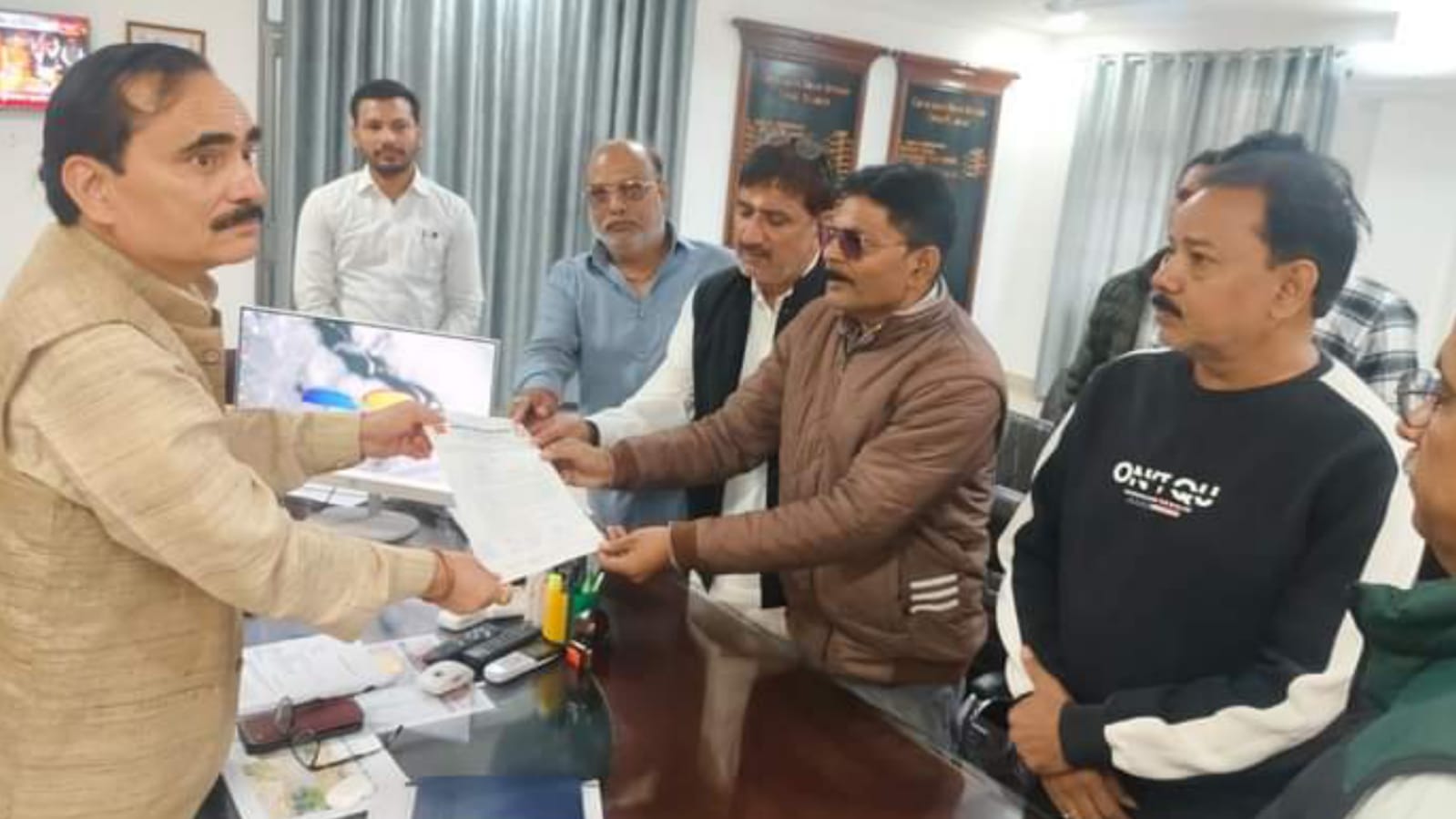 व्यापारी के घर दिनदहाड़े लूट और हत्या: व्यापारियों में फूटा गुस्सा, 25 नवम्बर को आंदोलन की चेतावनी
