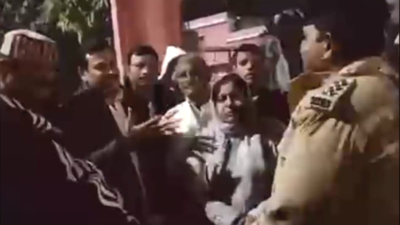 कांग्रेस सेवादल के प्रदेश अध्यक्ष समेत 14 कांग्रेसी नजरबंद
