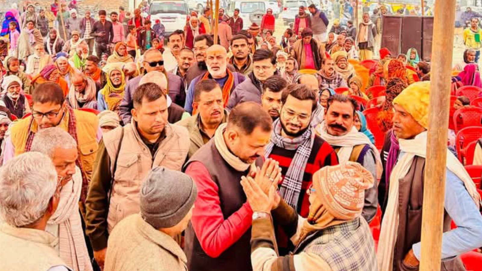 विधायक प्रकाश की समाजसेवा: जनता ने कहा - 'विधायक हो तो ऐसा', जीता सबका का दिल