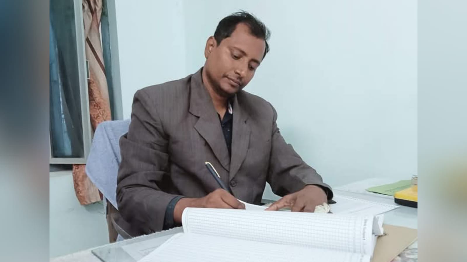 डॉ. नवीन कुमार को नेंशनल एजुकेशन फोरम कोलकाता से मिला राष्ट्रीय शिक्षक सम्मान