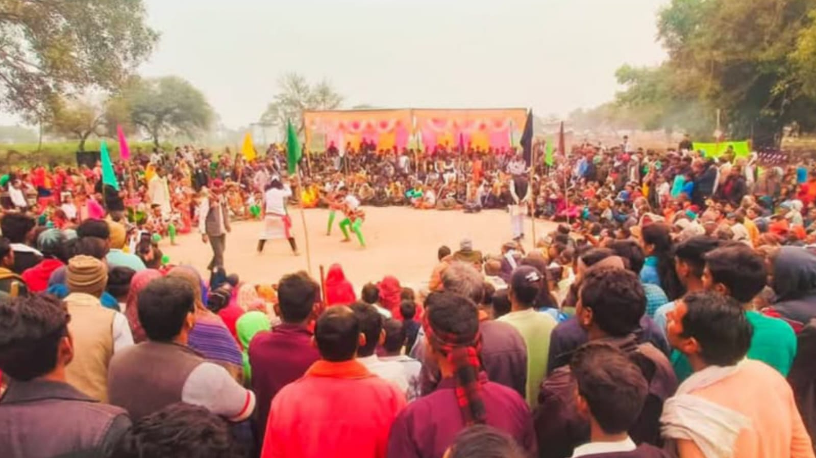जिला पंचायत अध्यक्ष सुनील हुये मंत्रमुग्ध: दीवारी नृत्य कला की किया सराहना