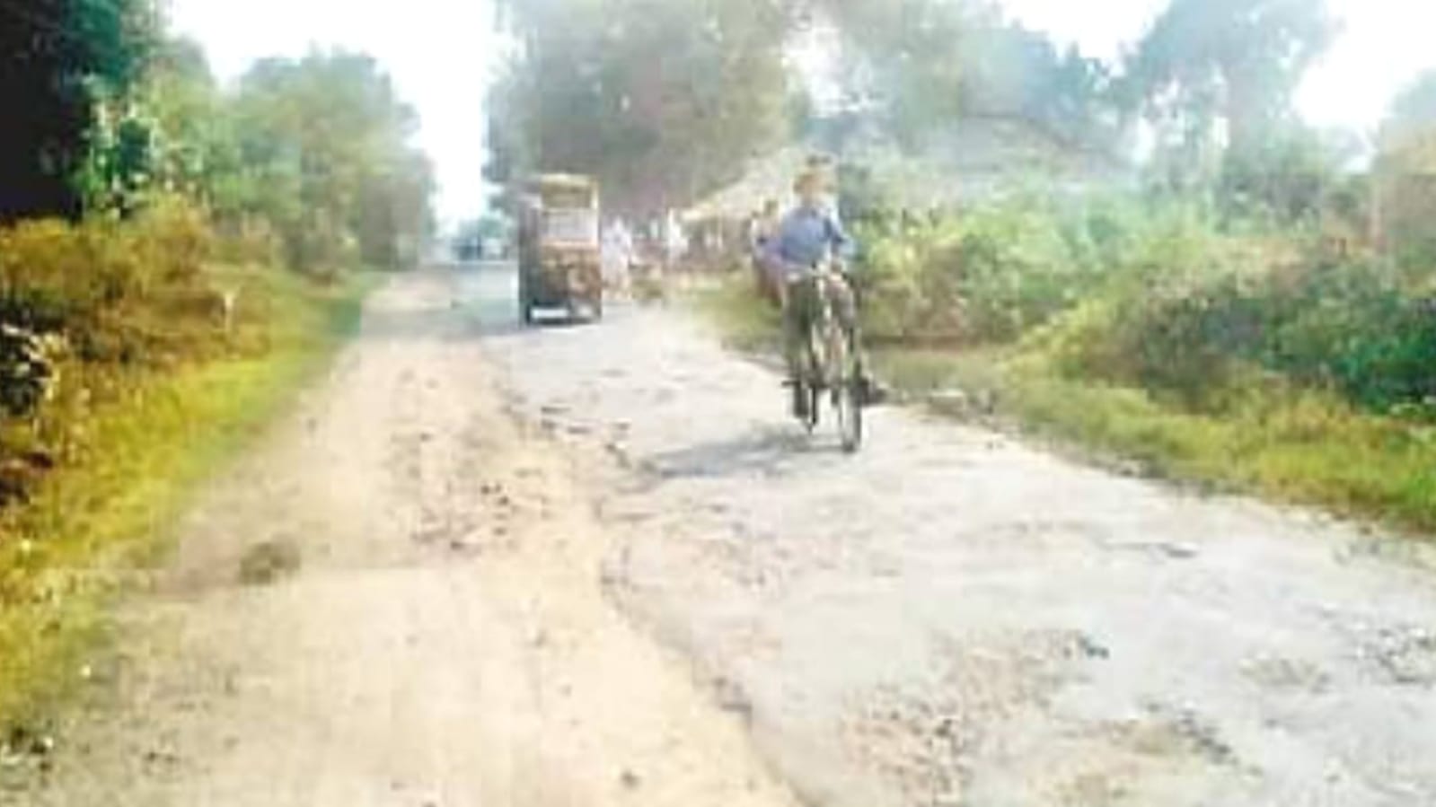 पीडब्ल्यूडी का सड़क निर्माण में 95 लाख का घोटाला: मामला दबाने को "लक्ष्मी" का सहारा !